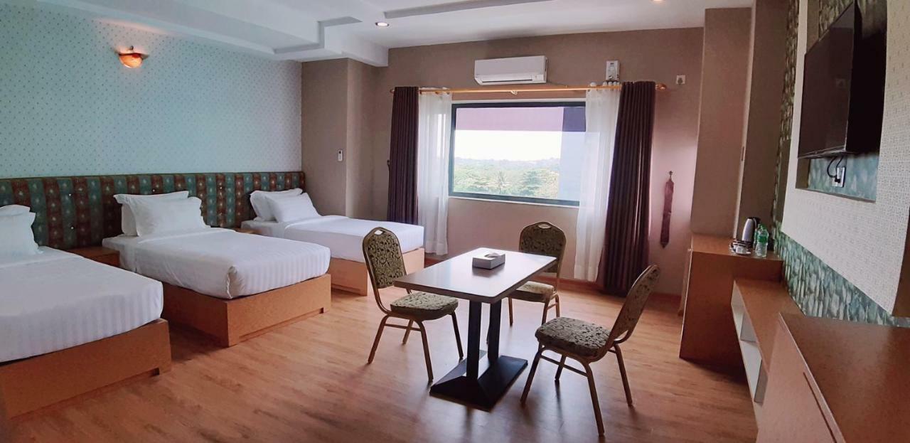 H Plus Hotel יאנגון מראה חיצוני תמונה